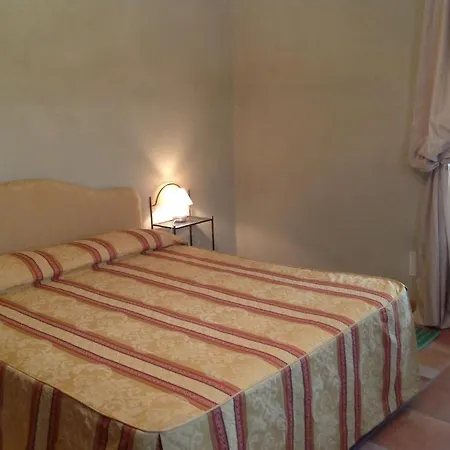 Locanda San Lorenzo Roddino Habitación foto